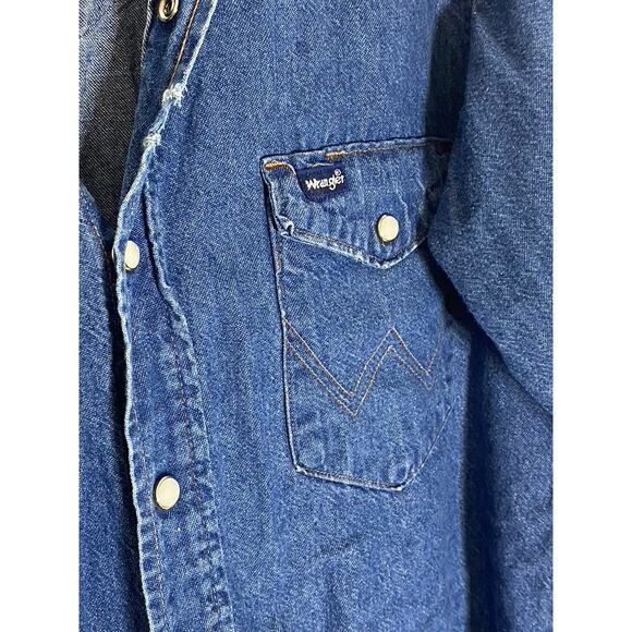 WRANGLER Men's Dark Blue Denim Regular-Fit Distressed Button-Up Shirt SZ 15.5 33 - Picture 7 of 14